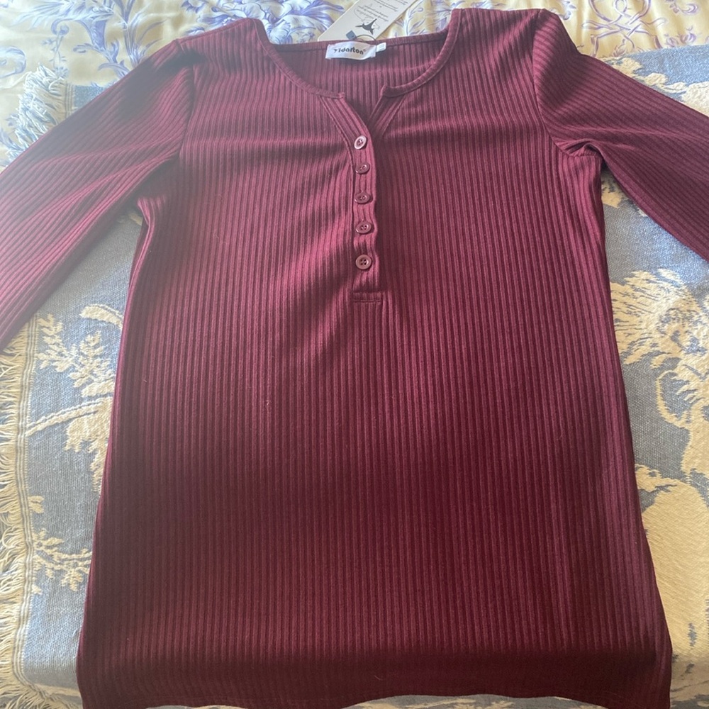 NWT Yidarton Burgundy henley top size xs